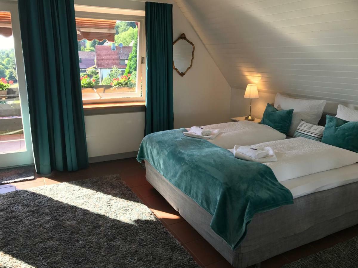 Hotel-Berggasthof Schwarzwaldperle Sasbachwalden Ngoại thất bức ảnh