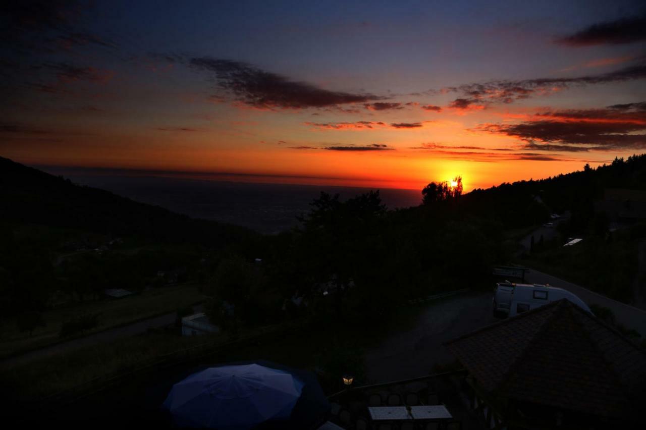 Hotel-Berggasthof Schwarzwaldperle Sasbachwalden Ngoại thất bức ảnh